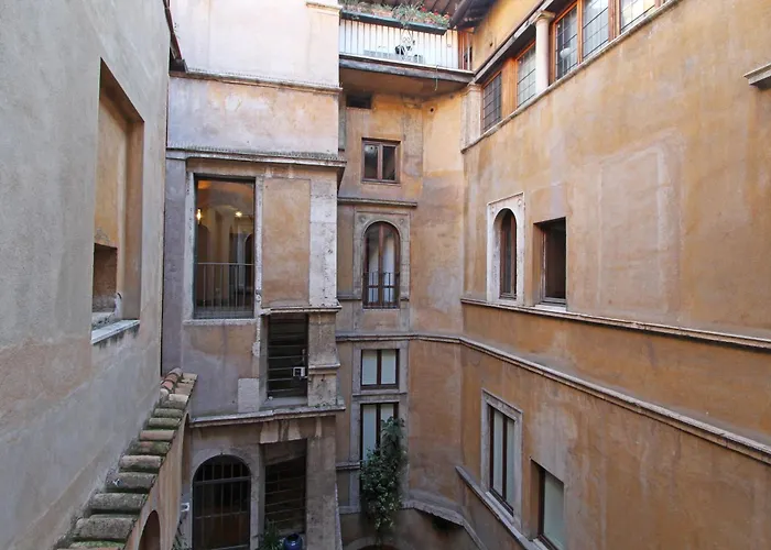 Centro Storico - Palazzo Avila '500